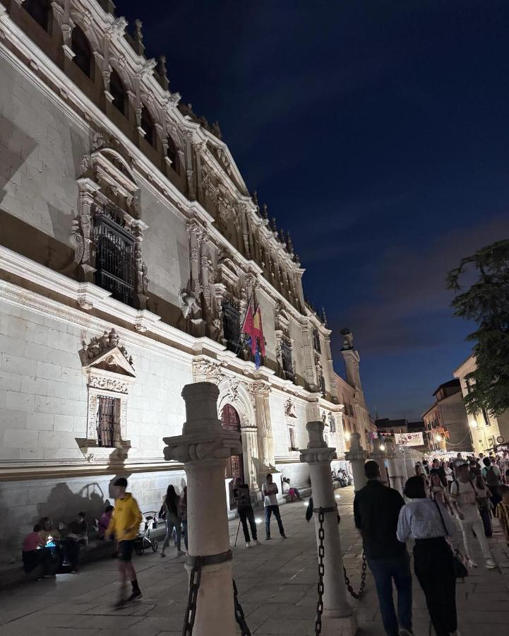 Sonar En La Plaza Cervantes 3 알칼라데에나레스 외부 사진