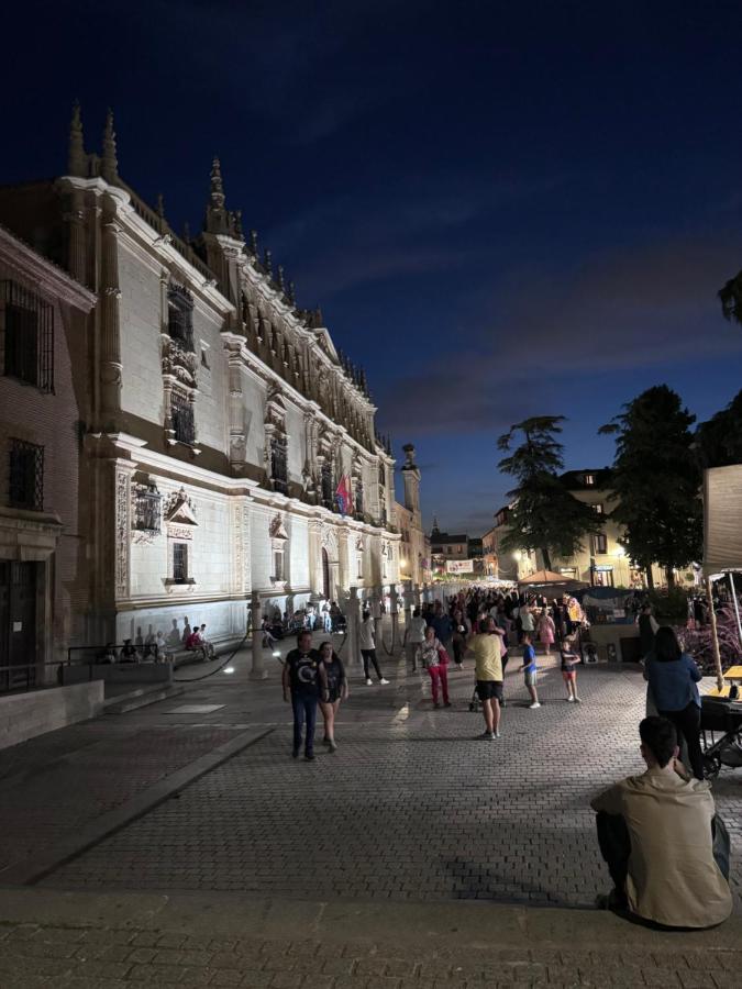 Sonar En La Plaza Cervantes 3 알칼라데에나레스 외부 사진